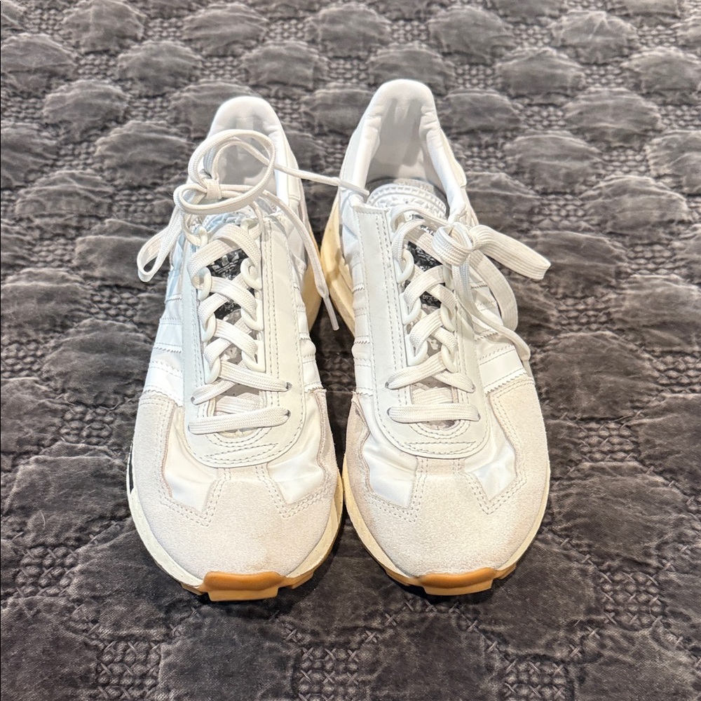 adidas White Athletic Shoes size 9 (men’s 7)